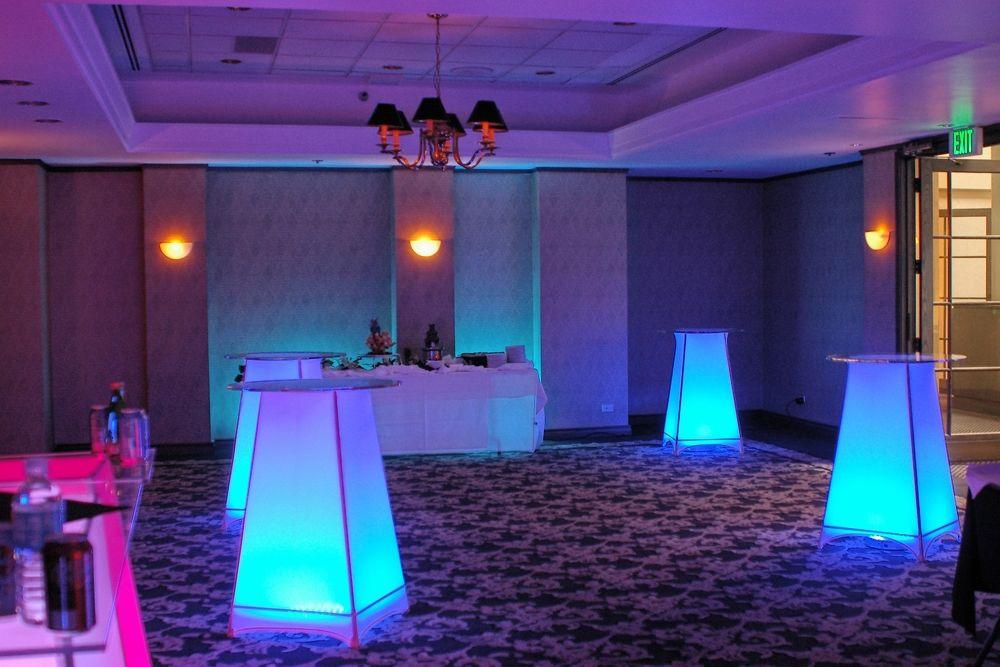 Holiday Inn Denver East By Ihg Экстерьер фото